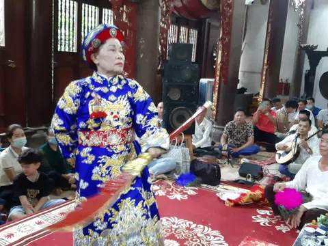 Thủ nhang Trần Thị Với - đền Quan Lớn Tuần Tranh - người lưu giữ những di sản văn hóa dân tộc