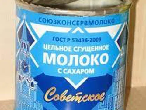 Hai hộp sữa đặc Moloko Liên xô