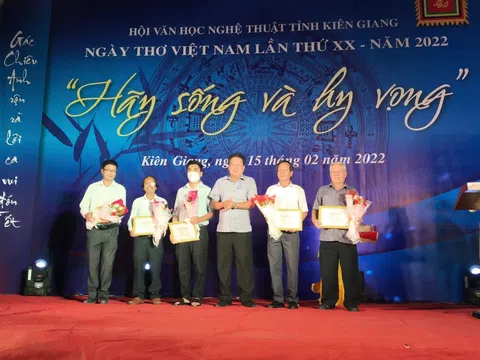 Kiên Giang: Vườn hoa Văn nghệ ngày càng nở rộ, thắm đầy hương sắc