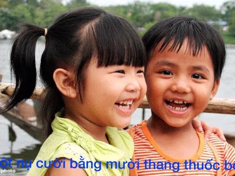 "Một nụ cười bằng mười thang thuốc bổ": Phép lạ của tiếng cười