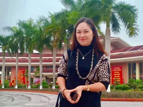 Nguyễn Thành Tâm, hồ vẫn đầy mắt em đã cạn...