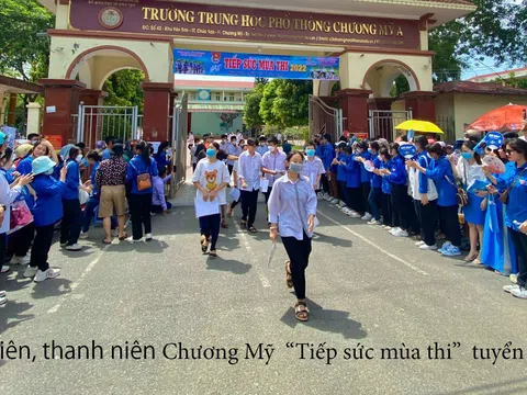 Đoàn viên, thanh niên huyện Chương Mỹ “tiếp sức mùa thi” tuyển sinh vào 10