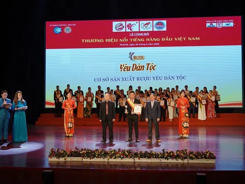 Rượu “Yêu dân tộc” và sứ mệnh bảo vệ sức khỏe cộng đồng bằng những sản phẩm an toàn, chất lượng