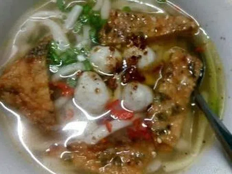 Bánh canh chả cá miền Trung