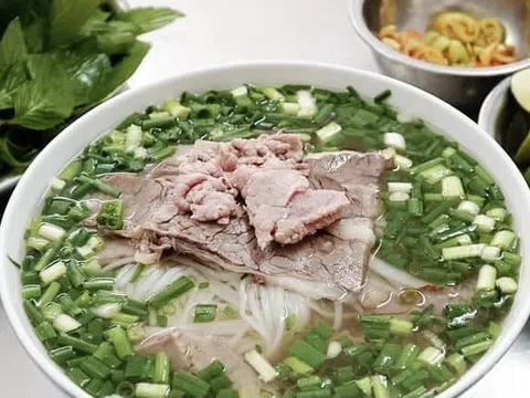 Quán phở đồng đội