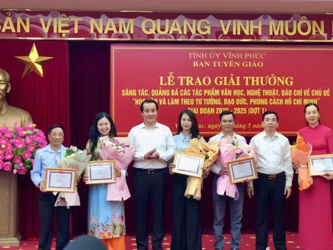 Vĩnh Phúc: Trao Giải thưởng sáng tác về " Học tập và làm theo tư tưởng, đạo đức, phong cách Hồ Chí Minh" giai đoạn 2022 -2025 (đợt 1)