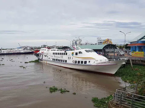 Kiên Giang: Tàu đi các đảo tạm dừng hoạt động do thời tiết xấu