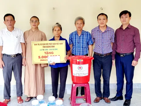 Tỉnh Quảng Bình: Ban Dân vận Tỉnh ủy phối hợp với Ban Trị sự Giáo hội Phật giáo Việt Nam tỉnh tặng quà hỗ trợ các hộ nghèo có hoàn cảnh khó khăn