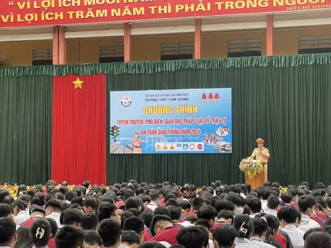 Vĩnh Phúc: Tuyên  truyền Luật Giao thông đường bộ cho hơn 1000 học sinh Trường THPT Tam Dương