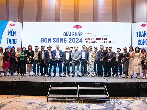 Hội thảo “Giải pháp đón sóng phục hồi kinh tế 2024”