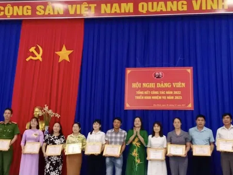 Gia Lai: Phường Hòa Bình, thị xã Ayun Pa học tập và làm theo lời Bác