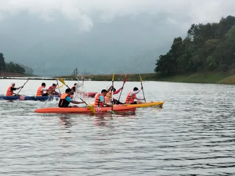Giải đua thuyền Kayak tỉnh Tuyên Quang mở rộng năm 2024 tại huyện Na Hang