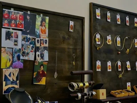 Trang sức đồng thủ công Việt: Từ góc phố nhỏ vươn ra thế giới