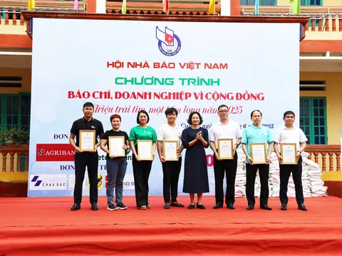 Lan tỏa yêu thương từ báo chí và doanh nghiệp đến cộng đồng