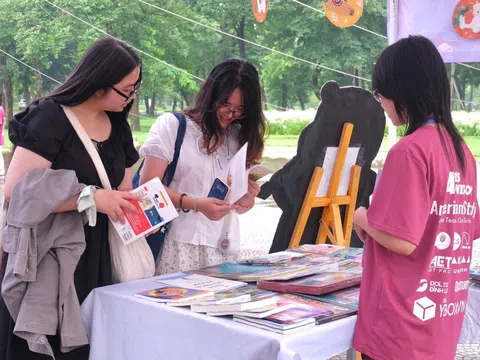 Hành trình khám phá thị trấn Bohemian trong lòng núi lửa cùng The Hidden Book 2025