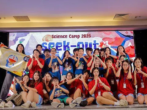 Mùa hè sôi động với trại hè khám phá khoa học của Amsers