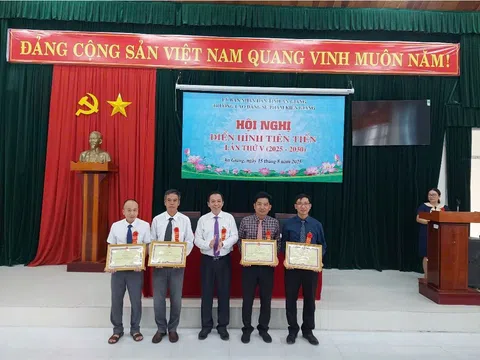 An Giang: Trường Cao đẳng Sư phạm Kiên Giang vinh danh gương điển hình tiên tiến trong phong trào thi đua yêu nước