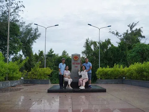 Linh thiêng và tươi đẹp nơi cột mốc Xà Xía