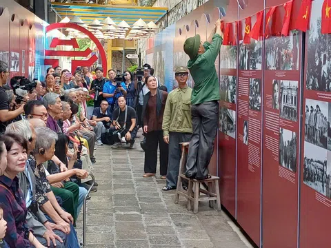 Tái hiện trang sử hào hùng của Thủ đô qua trưng bày “Vang mãi khúc khải hoàn”