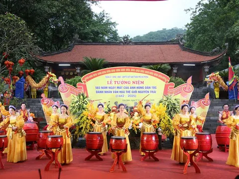 Nguyễn Trãi - Vầng Sao Khuê tỏa sáng giữa trời Côn Sơn