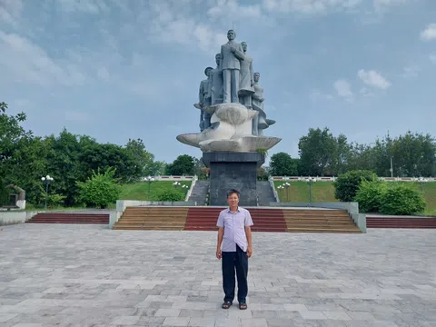 Chiều trên bến Âu Lâu