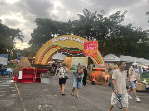 Tinh hoa ẩm thực truyền thống tại Ngày hội Sợi gạo Việt