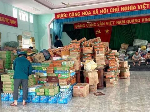 Hành trình yêu thương từ Quảng Ngãi đến vùng rốn lũ Đắk Lắk