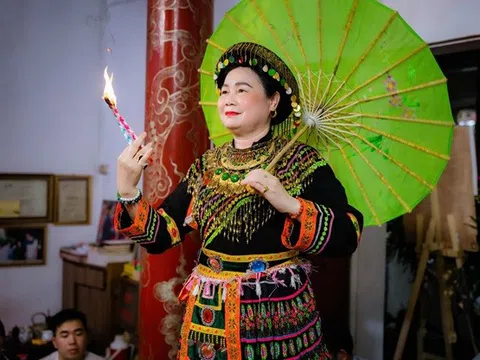 Nghệ Nhân, Đồng thầy Trần Thị Ngọc: 49 năm gìn giữ và phát huy di sản tín ngưỡng thờ Mẫu