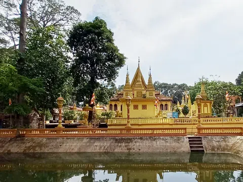 Vĩnh Long: Chùa Âng - Ngôi chùa Khmer cổ tráng lệ và trang nghiêm