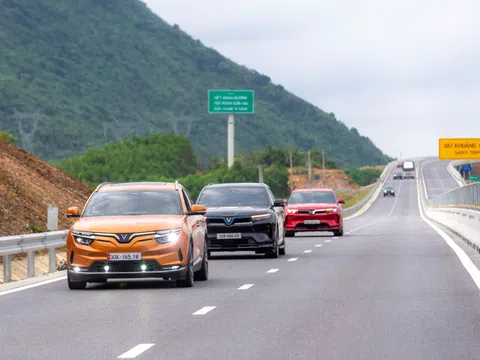 Chủ xe nói thẳng về VinFast VF 8: 'Đáng giá tới từng xu, vận hành yên tâm tuyệt đối'