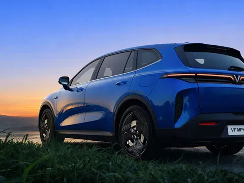 Vượt trội từ thiết kế đến vận hành, VF MPV 7 “đốn tim” các gia đình Việt mê xê dịch