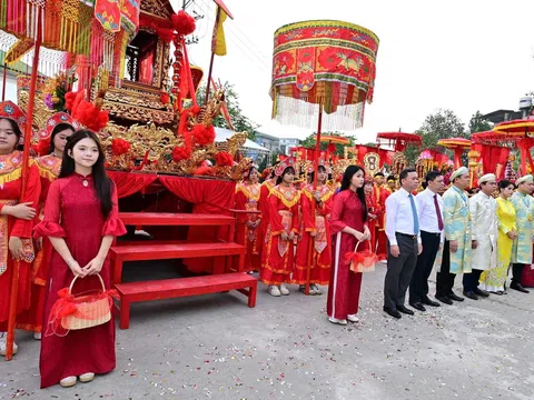 Tuyên Quang: Trang nghiêm, sôi động lễ rước Mẫu, mở màn Lễ hội đền Hạ - đền Thượng - đền Ỷ La