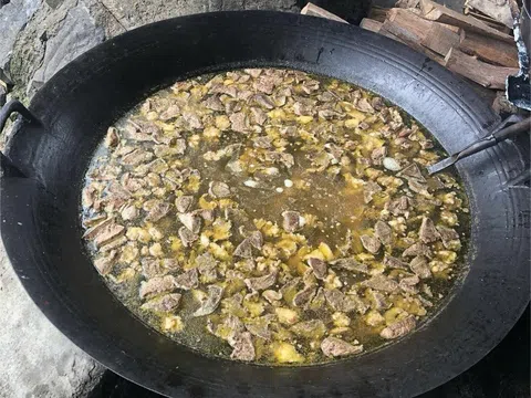 Lào Cai: Thắng cố Ngựa Si Ma Cai - Ẩm thực văn hóa chợ phiên vùng biên