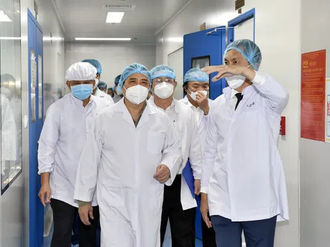 Thủ tướng Phạm Minh Chính: Lập tổ hành động để sản xuất bằng được vaccine phòng COVID-19 nhanh nhất
