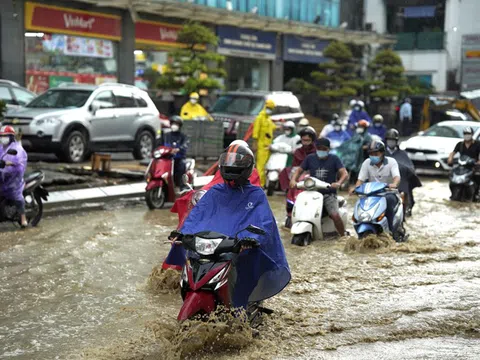 Mưa rào và dông khắp các khu vực Bắc Bộ - Tây Nguyên - Nam Bộ, nắng nóng ở Trung Bộ