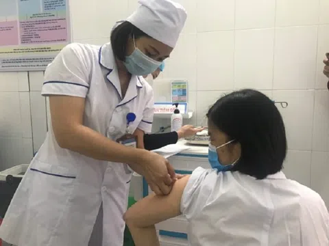 Phân bổ, tổ chức tiêm vaccine để đạt miễn dịch cộng đồng trong thời gian sớm nhất tại khu vực TPHCM