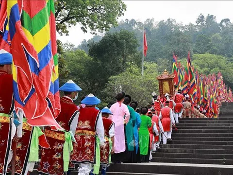 Giỗ Tổ Hùng Vương năm 2022:  “Linh thiêng nguồn cội, Đất Tổ Hùng Vương”.