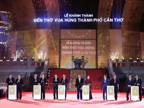 Chủ tịch nước Nguyễn Xuân Phúc dự Lễ khánh thành Đền thờ Vua Hùng tại Cần Thơ