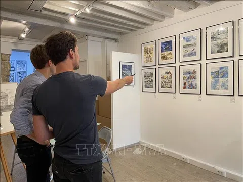 Ra mắt cuốn truyện tranh đầu tay của họa sĩ trẻ Việt Nam Mai Bách tại Pháp