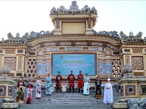 Khẳng định thương hiệu Kinh đô áo dài Việt Nam: Bản sắc văn hóa của vùng đất Cố đô Huế