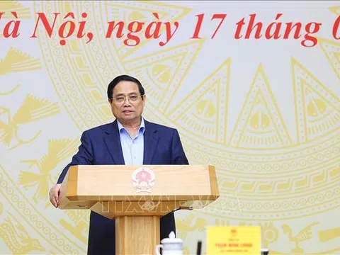 Thủ tướng: Xây dựng pháp luật, rà soát, tháo gỡ các khó khăn, vướng mắc, “điểm nghẽn” về thể chế
