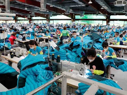 Thưởng Tết Bính Ngọ - Nhiều doanh nghiệp, địa phương đặc biệt quan tâm để giữ chân nguồn nhân lực