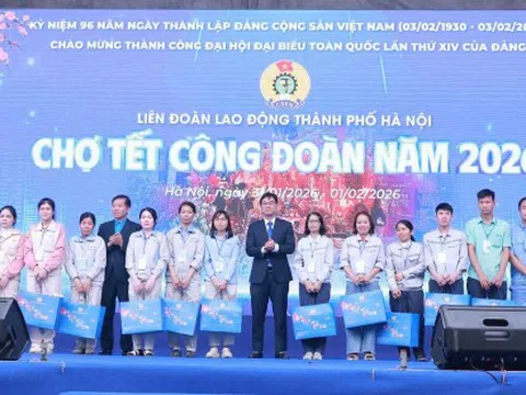 Công nhân lao động Thủ đô ấm áp, nghĩa tình Chương trình "Chợ Tết công đoàn"