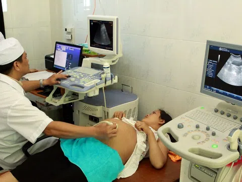 Luật Dân số: Lao động nữ sinh con thứ 2 được nghỉ 7 tháng từ 1/7/2026