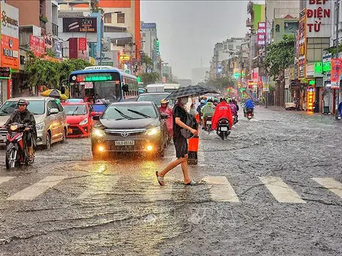 Ngày 27/2: Mưa dông diện rộng ở Nam Trung Bộ và Nam Bộ