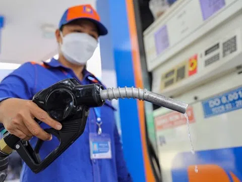 Bảo đảm cung ứng xăng dầu cho sản xuất, kinh doanh và tiêu dùng của người dân, doanh nghiệp