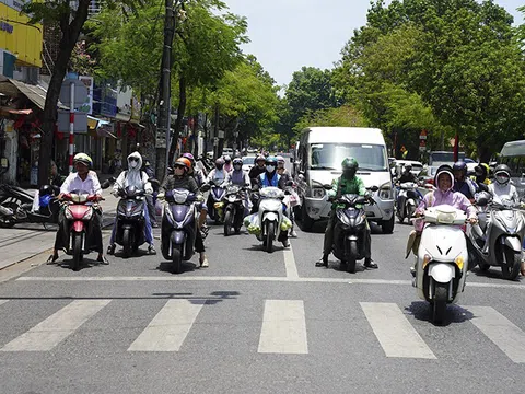 Ngày 13/4: Đông Bắc Bộ mưa dông chiều tối, Trung Bộ nắng nóng đặc biệt gay gắt