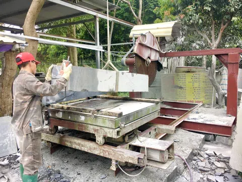 Độc đáo ngôi làng ven đô, cái “nôi” của nghệ thuật điêu khắc đá Hà Nội