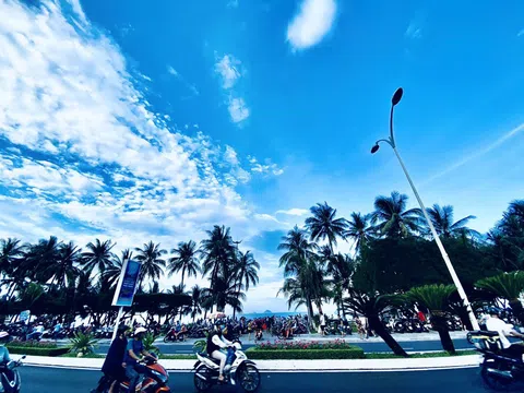 Để biển Nha Trang mãi xanh