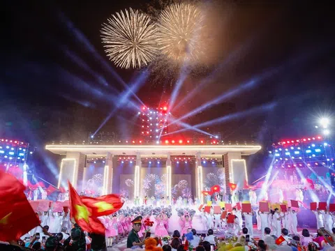 Lãnh đạo Đảng, Nhà nước dự Cầu truyền hình “Vang mãi khúc khải hoàn”